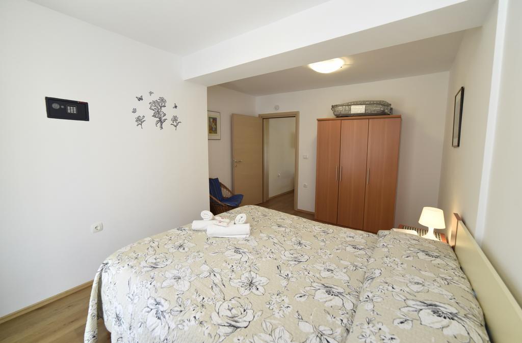 جادرانوفو Apartments Rudy المظهر الخارجي الصورة