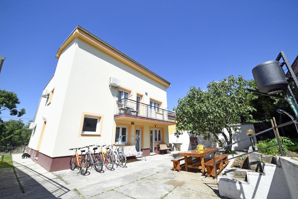 جادرانوفو Apartments Rudy المظهر الخارجي الصورة