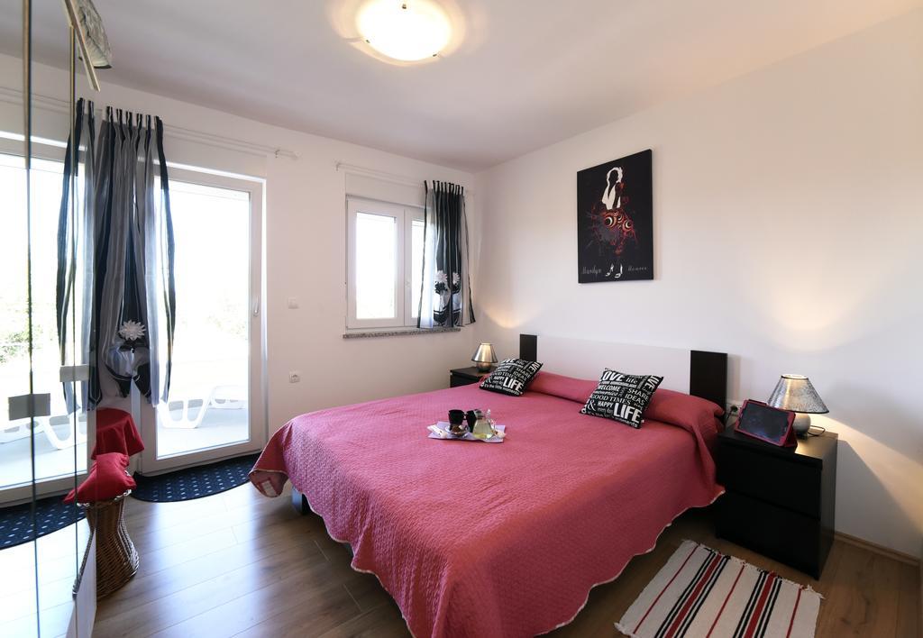 جادرانوفو Apartments Rudy المظهر الخارجي الصورة