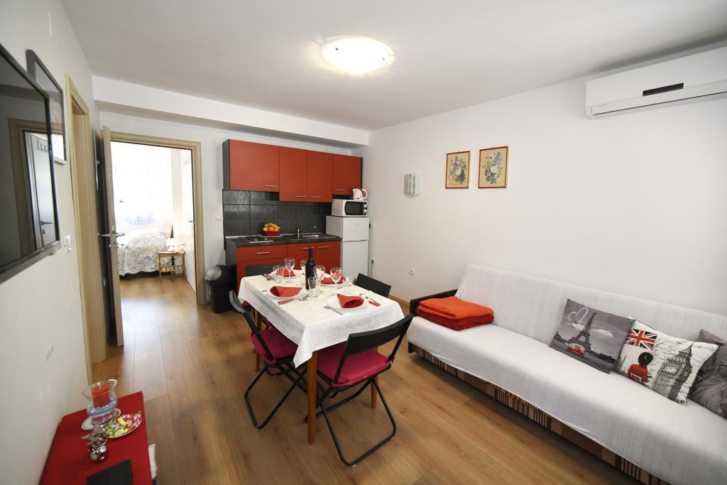 جادرانوفو Apartments Rudy المظهر الخارجي الصورة