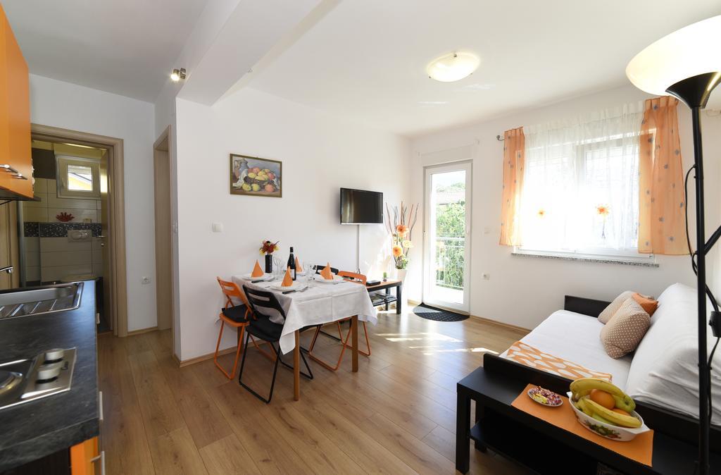 جادرانوفو Apartments Rudy المظهر الخارجي الصورة